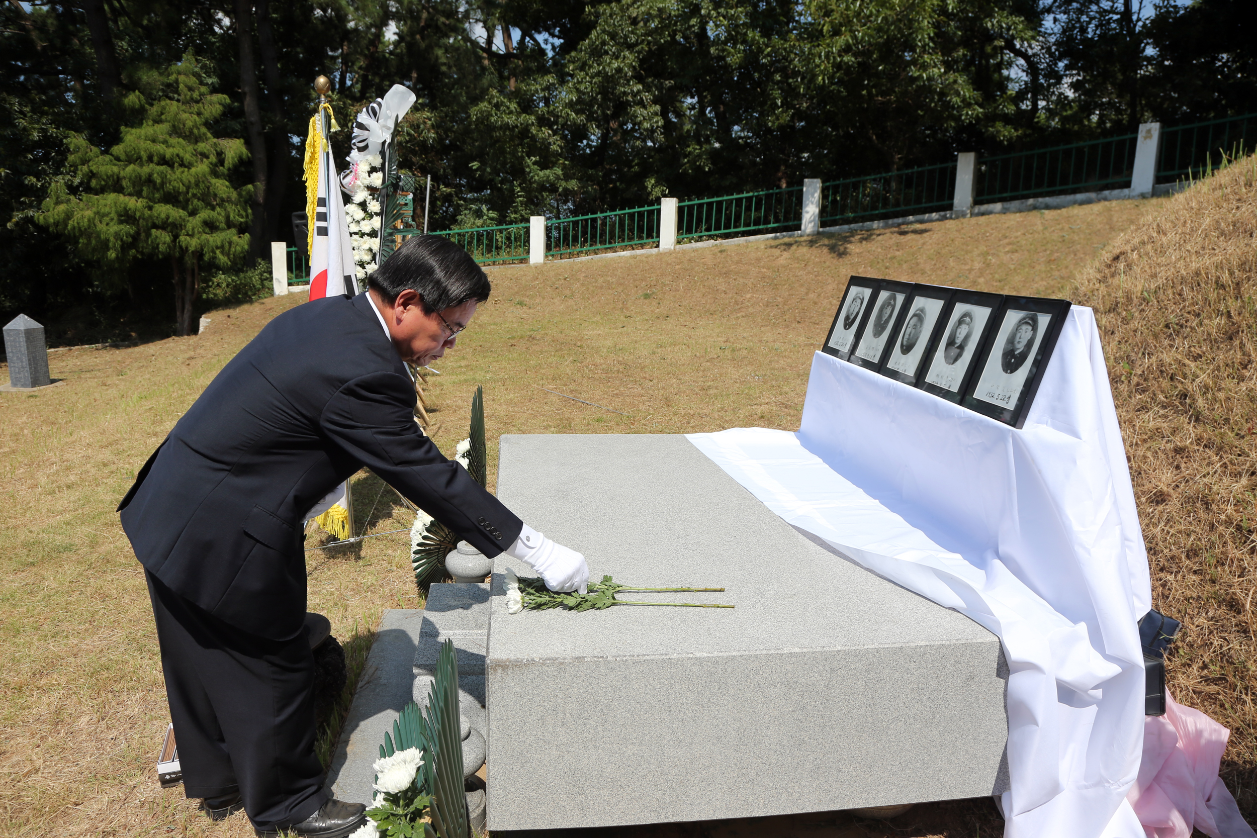 (2일)반공 오열사 숭고한 뜻 잊지않겠습니다3