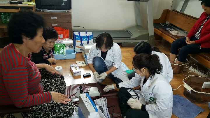(11일)서천군보건소 어르신의 효자손 예쁜손 고운발 사업 추진 (1)