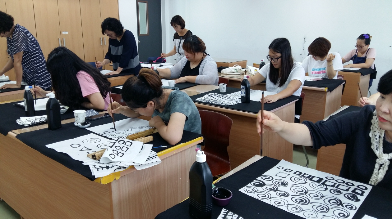 꾸미기_(16일) 서천군 종합교육센터, 하반기 평생학습프로그램 개강 (캘라그래피)