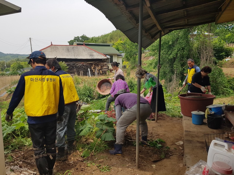 서천군 마산사랑후원회, 독거노인 주거환경정비에 구슬땀